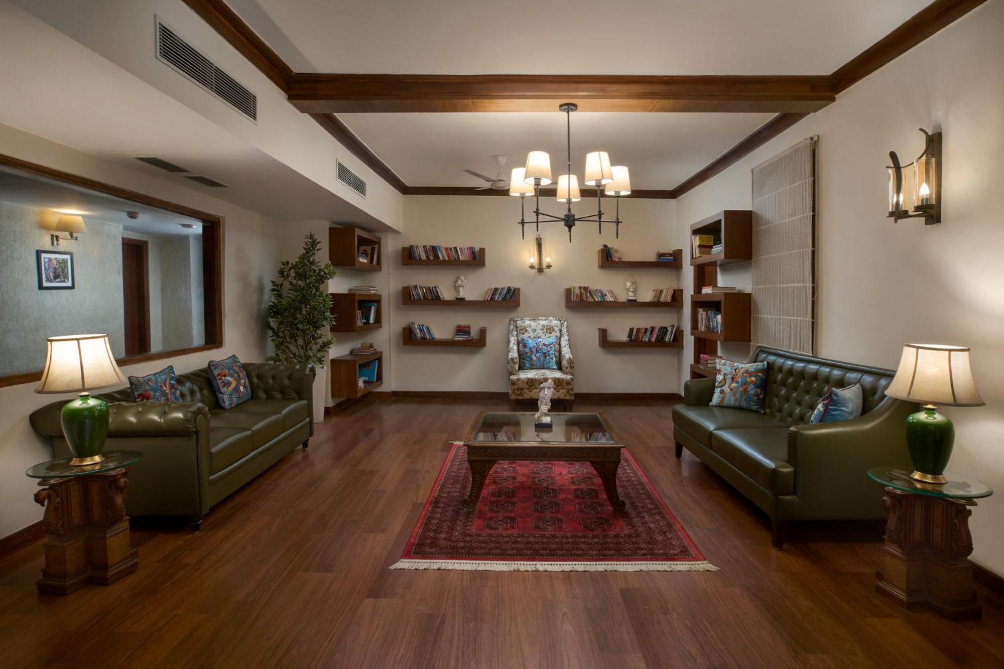 8Fold By Larisa Hotel Shimla Buitenkant foto