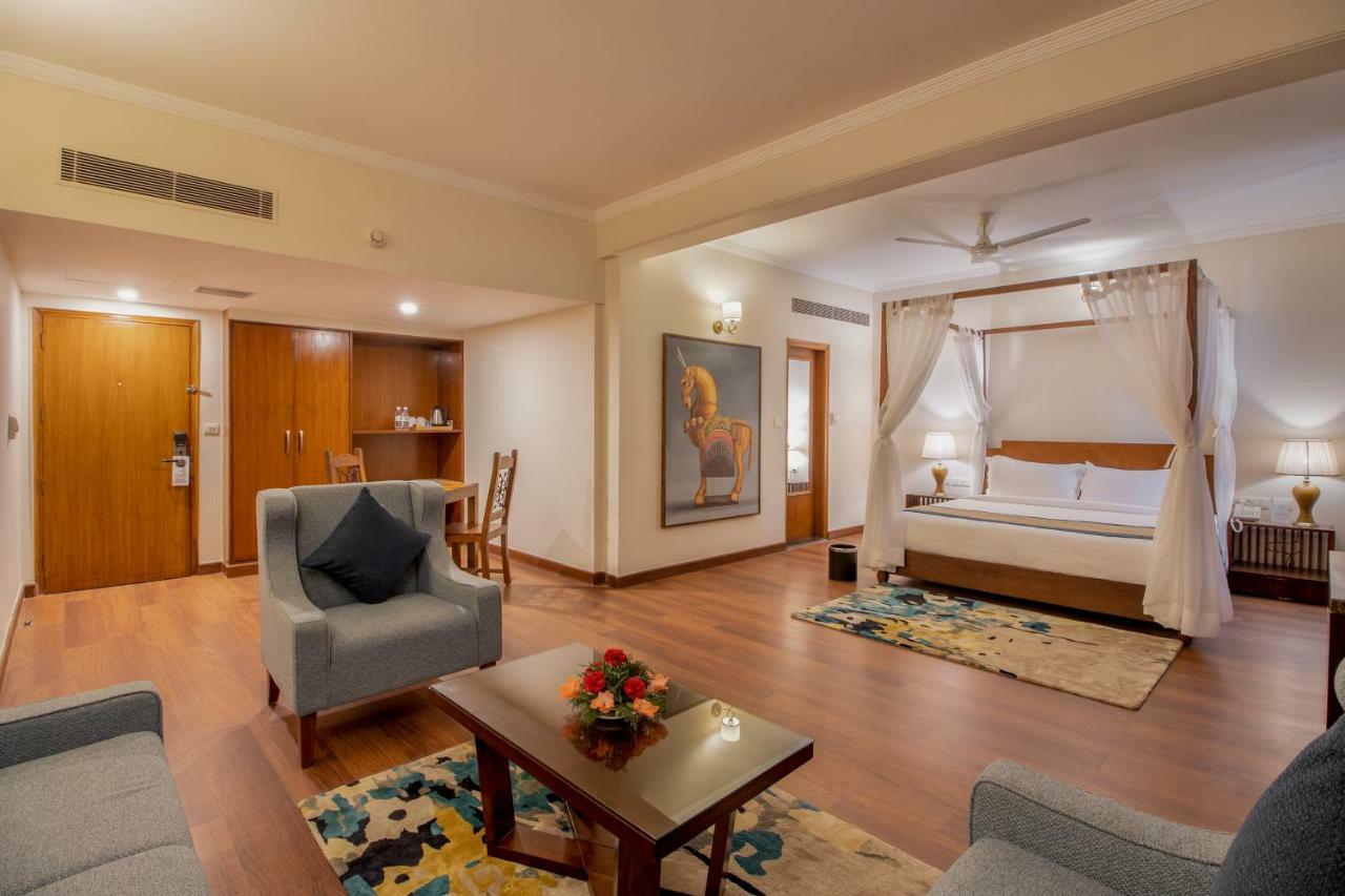 8Fold By Larisa Hotel Shimla Buitenkant foto