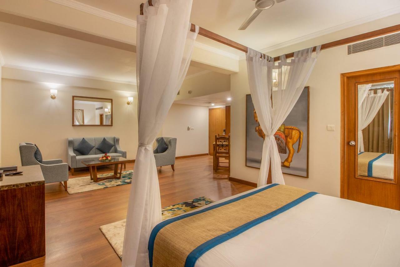 8Fold By Larisa Hotel Shimla Buitenkant foto